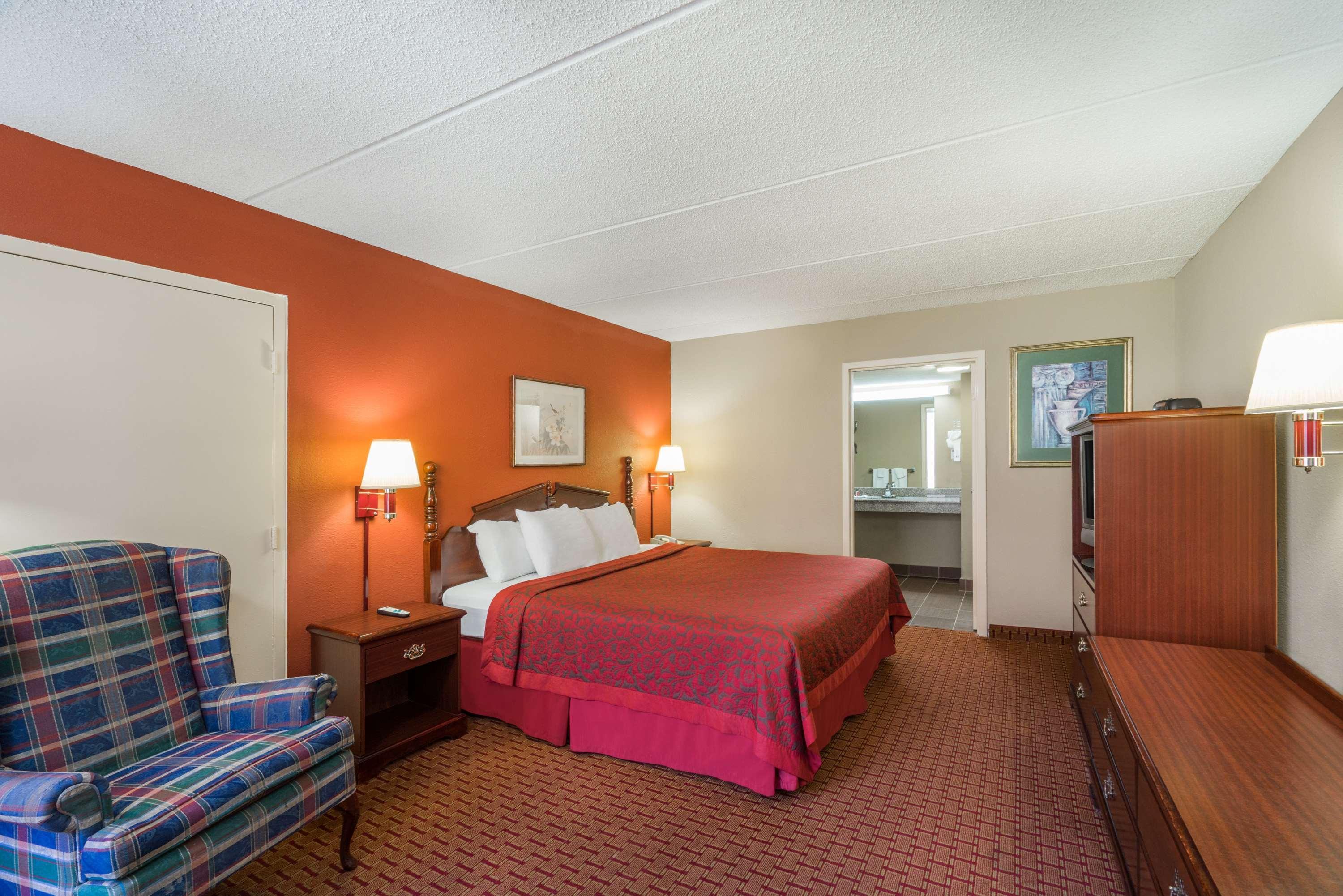 Days Inn By Wyndham Hurricane Mills Exteriér fotografie